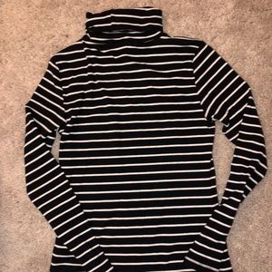long sleeve black and white striped turtle neck shirt